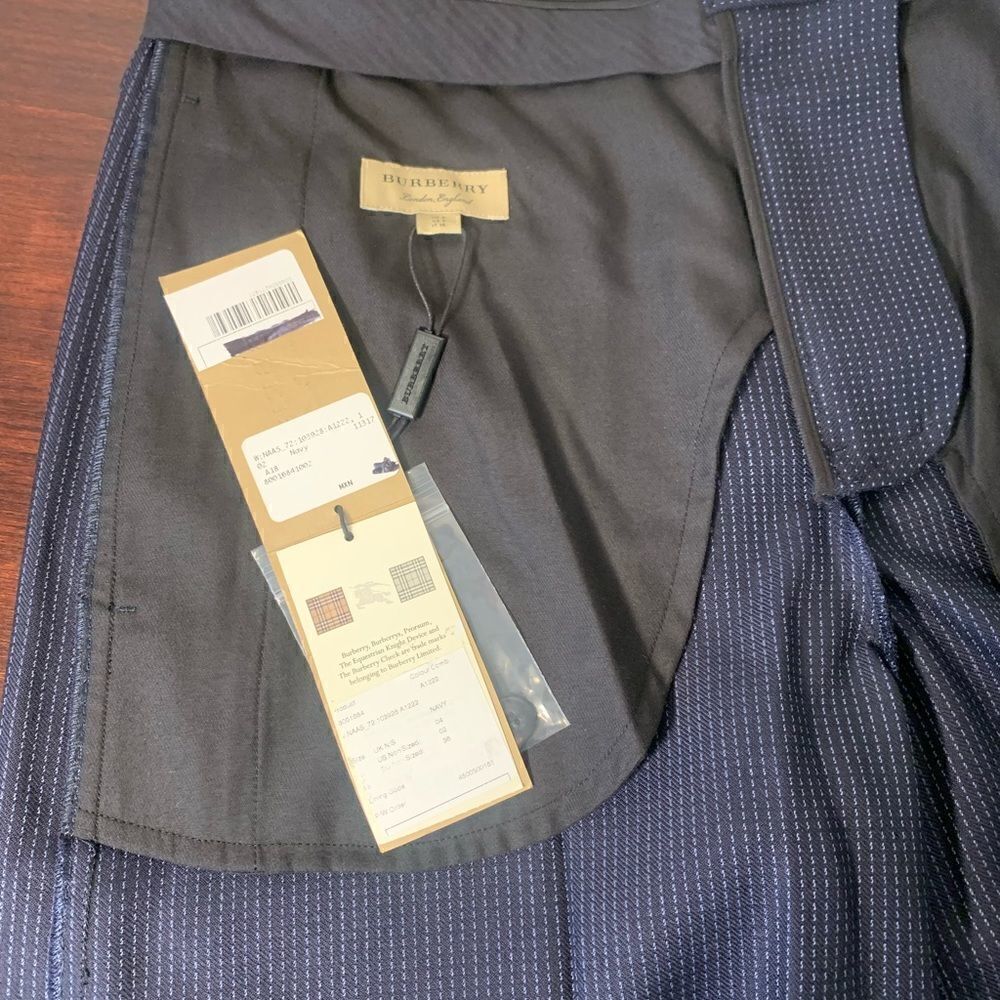 Burberry Women’s Bermuda shorts 100% wool size 2, NWT - Picture 10 of 11